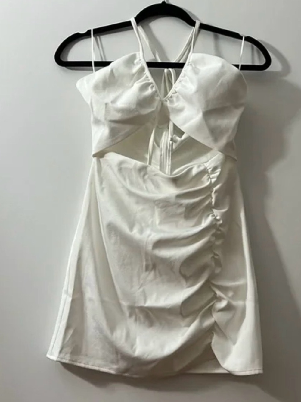 Zara White Mini Dress with Ruched Skirt and Cutout